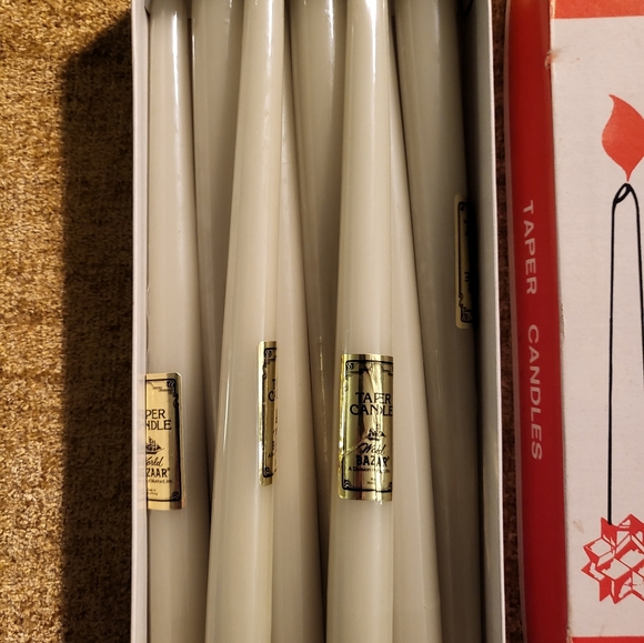 Vintage World Bazaar 8 Smokeless Dripless Taper Candles 10 in. Sealed! - Picture 2 of 3